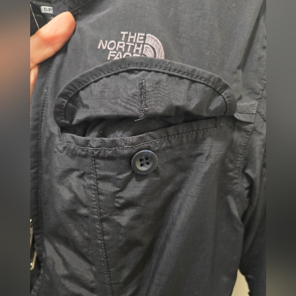 The North Face Black Women's Jacket - Picture 13 of 16